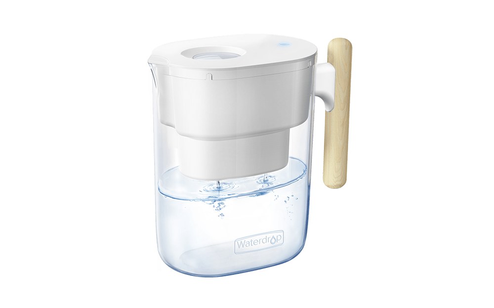 Waterdrop Chubby 10-cup filter pitcher with wooden handle — NSF P473 certified, 200-gallon hollow fiber filter